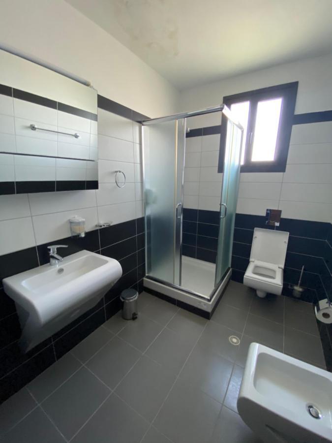 & Hotel Durres